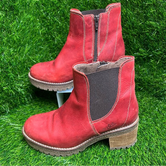 Bos. & Co Red Ankle Boots with Side Zipper - Picture 3 of 9